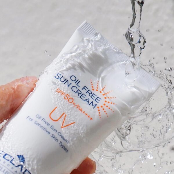 کرم ضد آفتاب فاقد چربی اکلادو +SPF 50